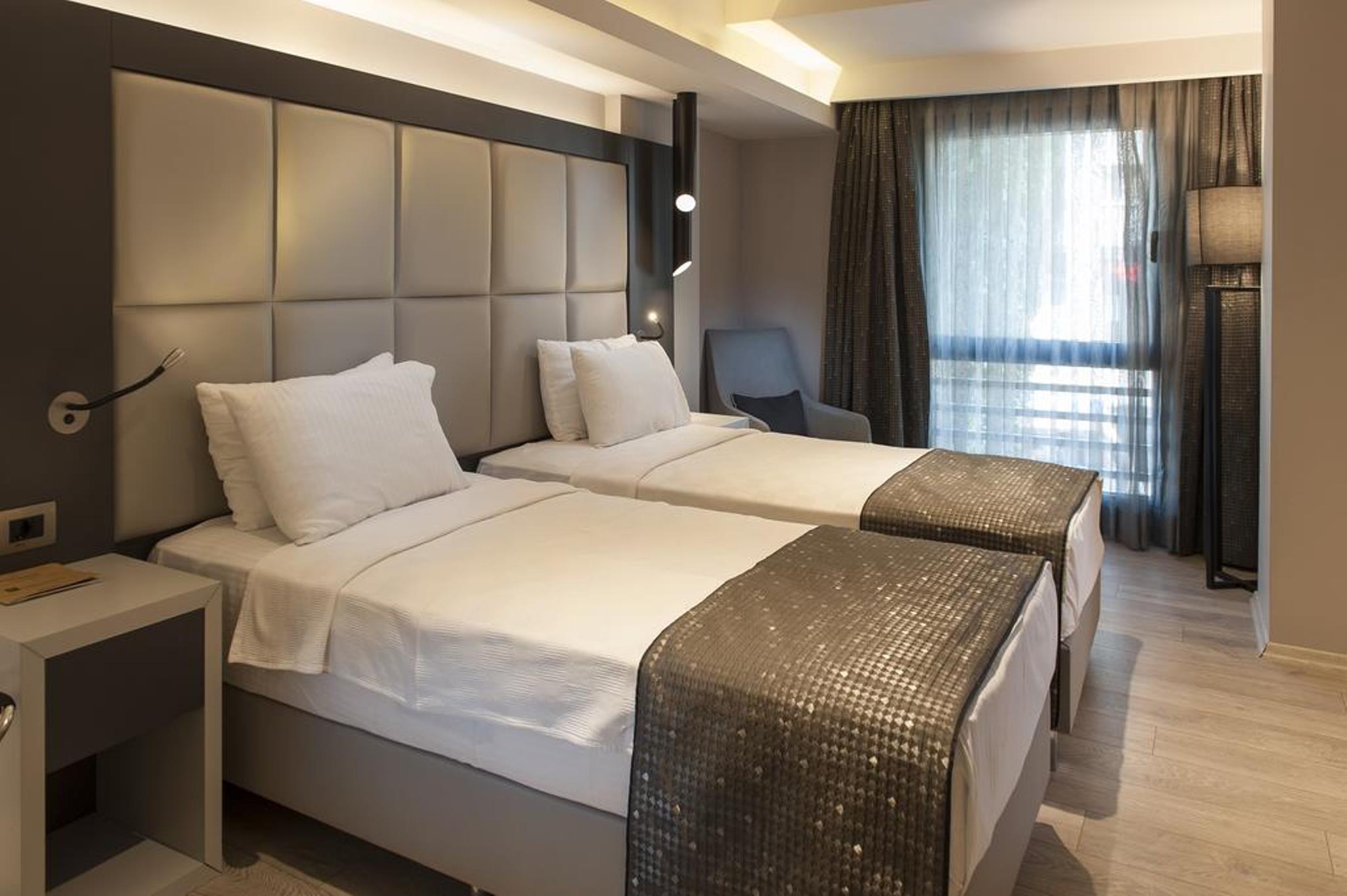 Smart Hotel 4*